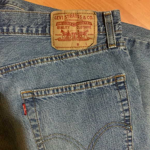 Levi’s 518 straight leg - Picture 2 of 2